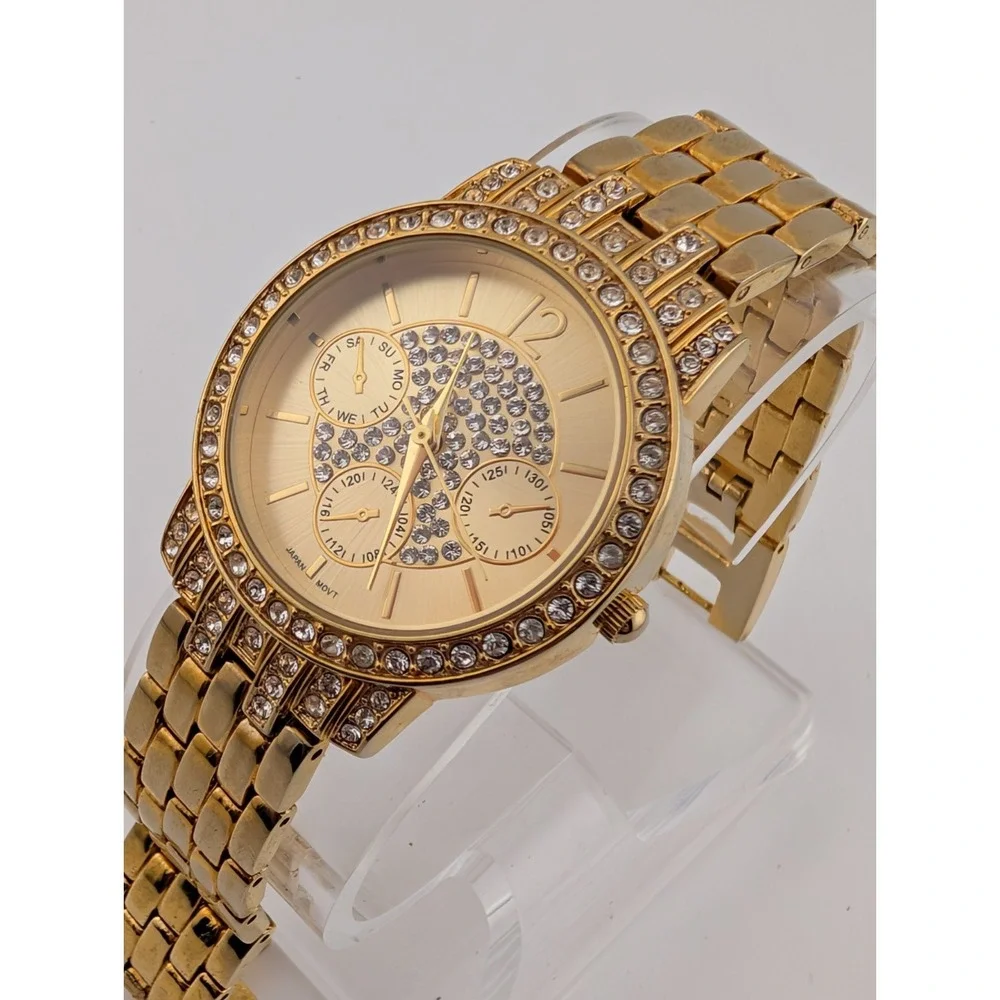 Avon Bling Pave Swarovski Crystals Watch Women 34mm‎ Case 7.5